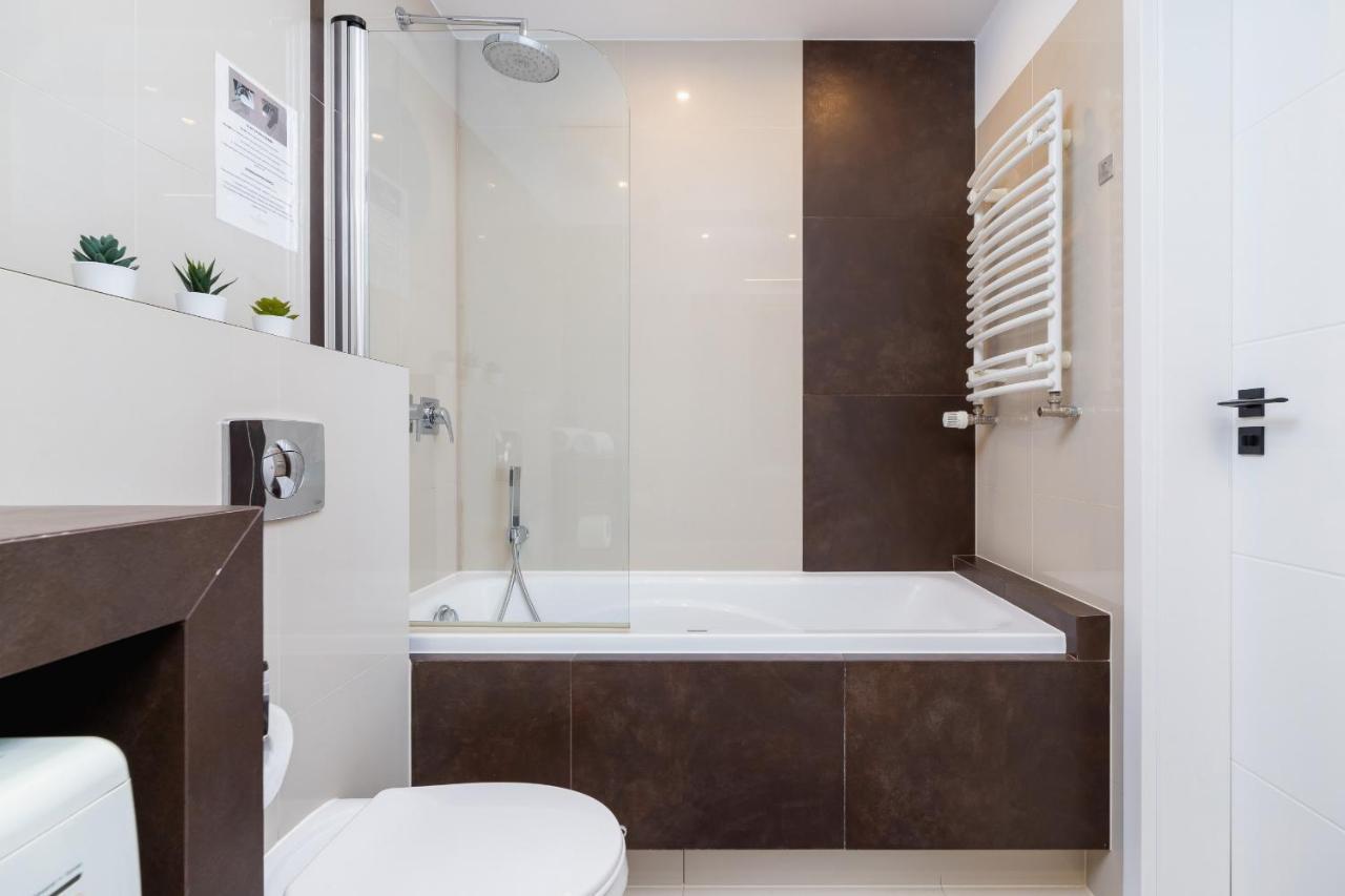 Apartment Lobzowska Cracow By Noclegi Renters クラクフ エクステリア 写真