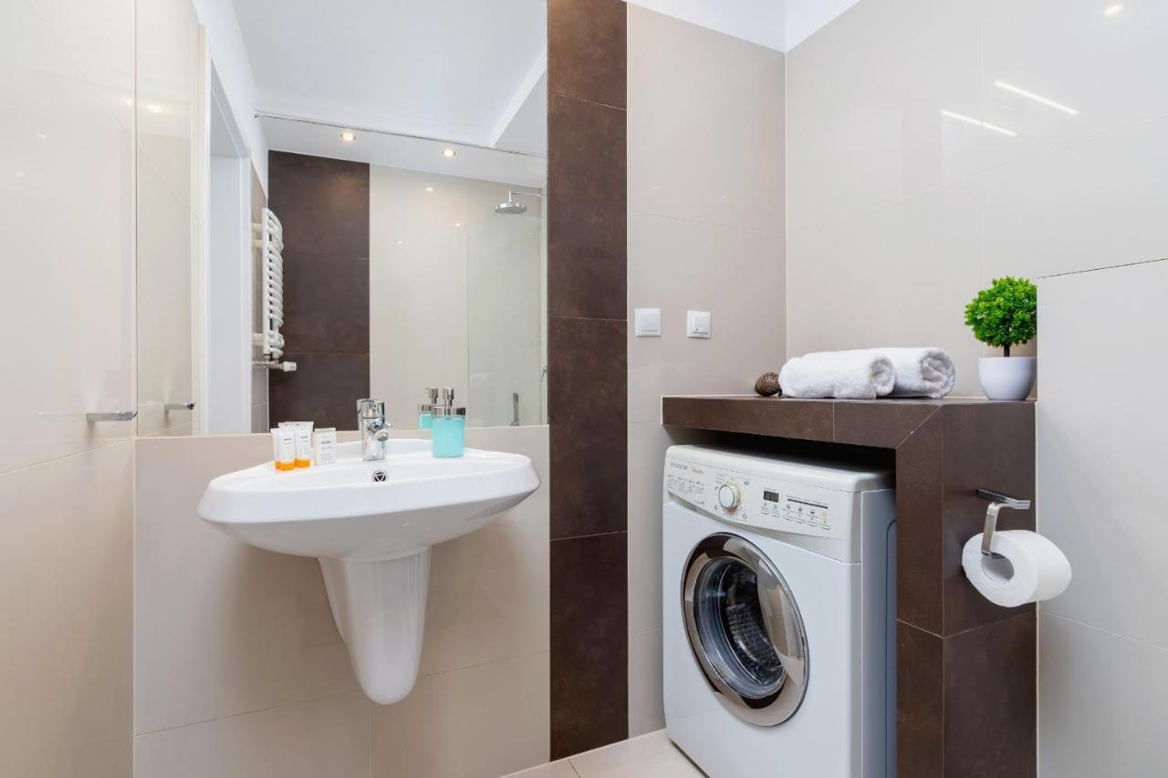 Apartment Lobzowska Cracow By Noclegi Renters クラクフ エクステリア 写真
